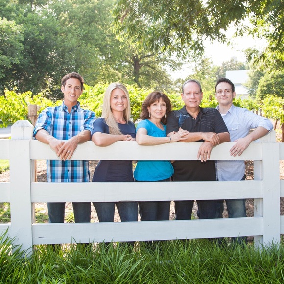 Donnarose - Five Star 🌟 Posh Ambassador - Picture 3 of 5